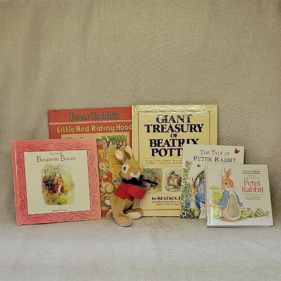 Peter Rabbit- Beatrix Potter Books And Arm Hugger Peter Rabbit pLush - Picture 1 of 12